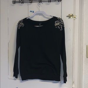 Black diamond embroidered sweatshirt